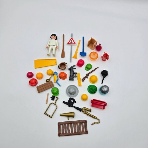 Playmobil Lot Accessories Toys Hats Figure Tools Read - Picture 2 of 6